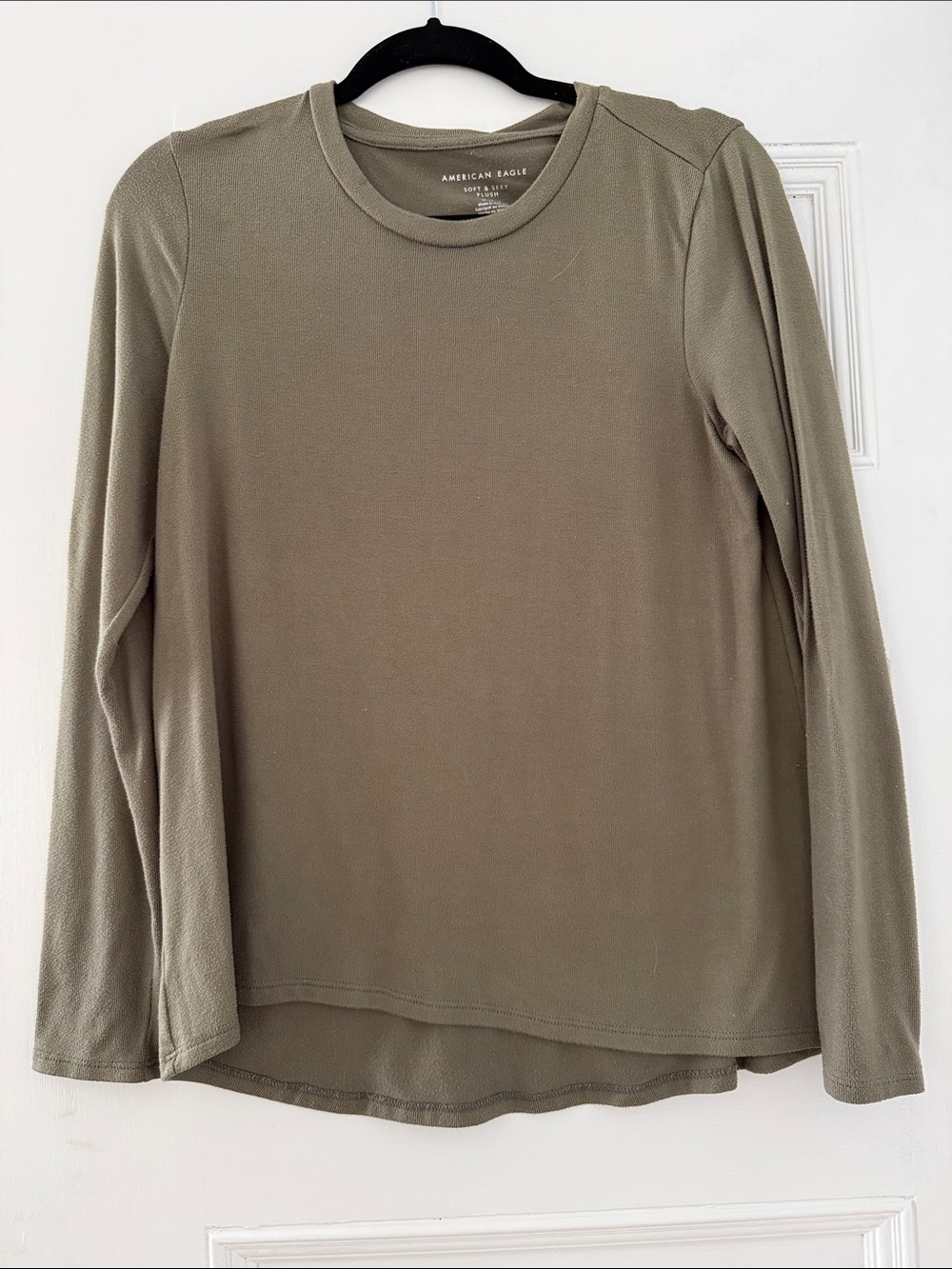 American Eagle Long Sleeve Tee Soft
